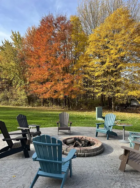 Wine Hop -Inn …Relax In The Heart Of Ohio's Wine Country - Image 1