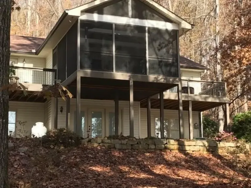 BEAUTIFUL LAKE FRONT- DOCK, SCREENED PORCH, CLEMSON, HIKING, KAYAKS, 5 BEDROOM - Image 1