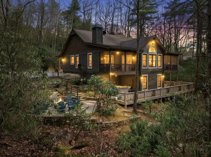 Luxury Creekside Cottage, Hot Tub, Fire Pit, 4 Porches, Near Cashiers & Sapphire - Image 1