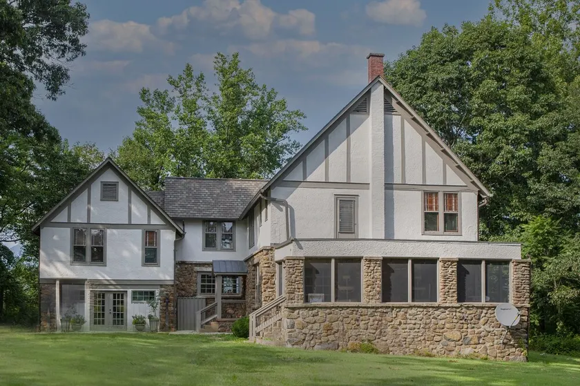 Orchard & Mountain Views, 5Mi Wintergreen, Gourmet Kitchen - Image 1