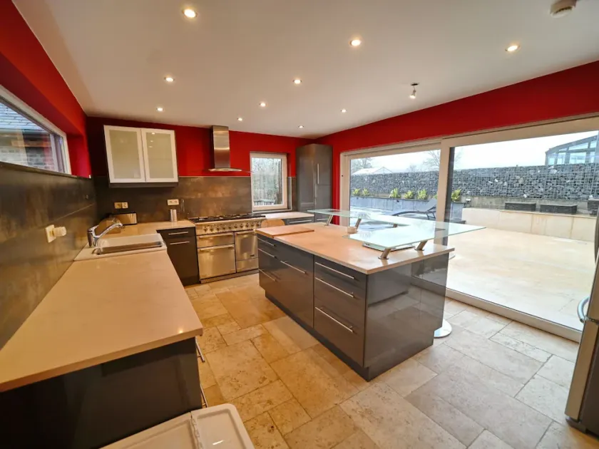 Lush Holiday Home With Outdoor Pool - Image 1