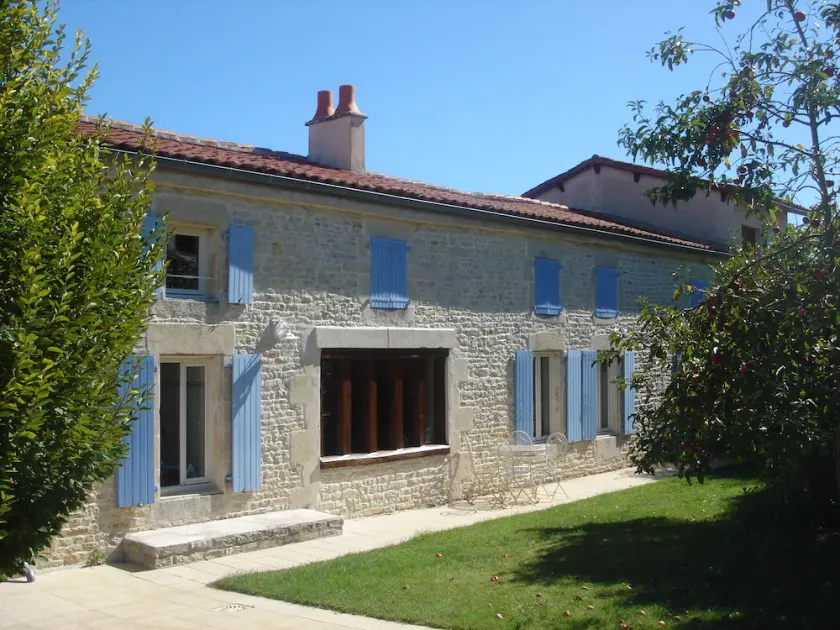 Beautiful renovated farmhouse with private heated pool. - Image 1