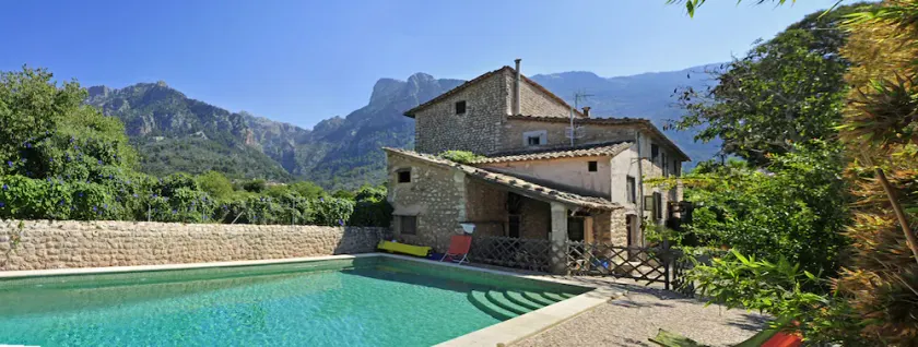 Posizione esclusiva della fattoria Soller con piscina privata, vigneto e vista sulle montagne - Image 1