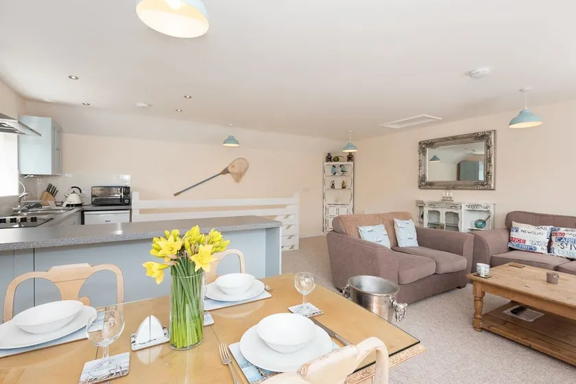 Belle maison moderne dans un excellent emplacement - Image 1
