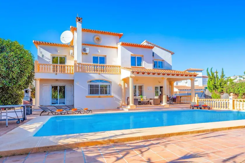 Villa Belinda by Villa Plus - Image 1