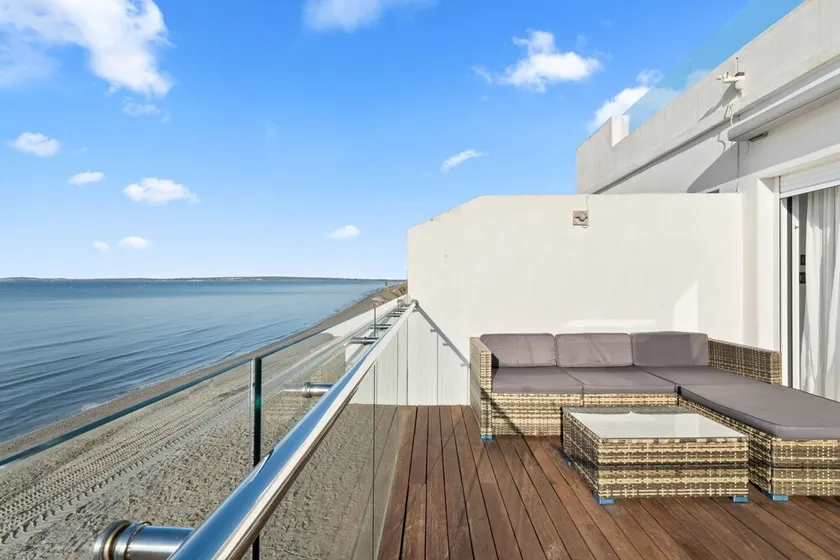 Vacation Home \"Casa En La Orilla De La Playa\" with Balcony, 2 Private Terraces & Wi-Fi - Image 1