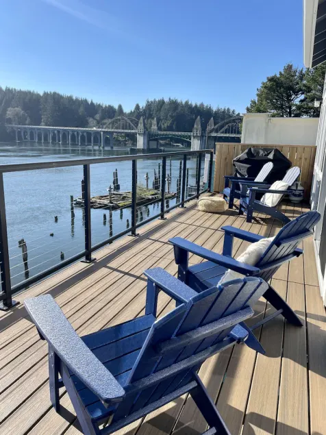 Bay Window • River Views • Private Deck • In the heart of Old Town - Image 1