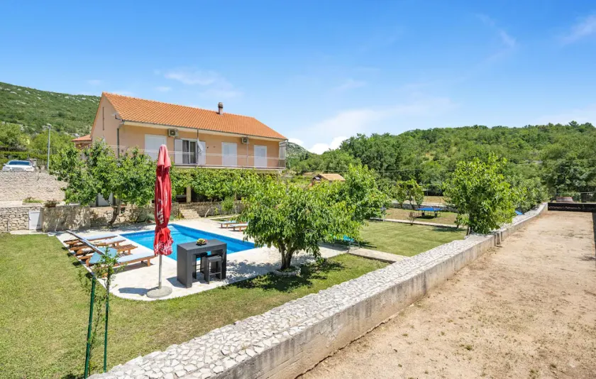 Four-Bedroom Holiday Home In Slivno - Image 1