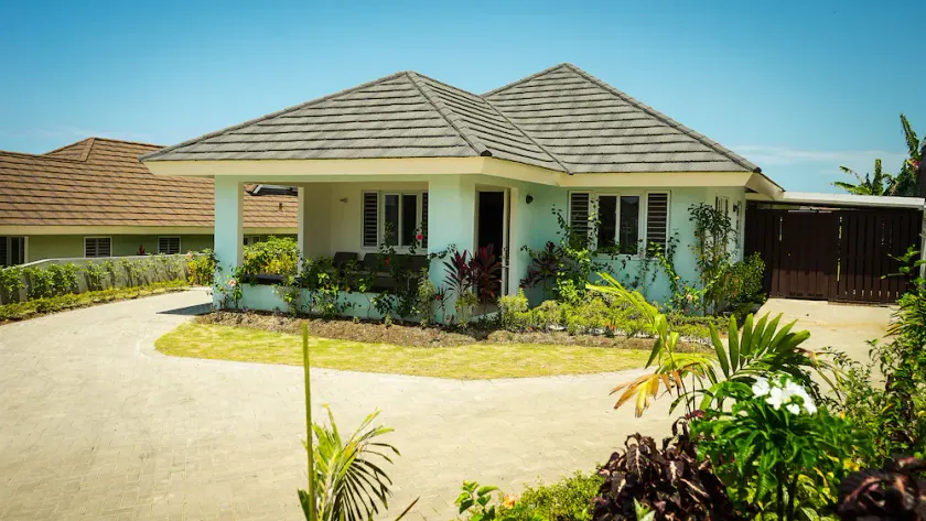 Deluxe Vista Vacation Home 2 - Image 1