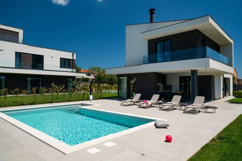Villa Arestea near Pula with 35 m2 heated pool, sea view, wellness & kids playground - Image 1