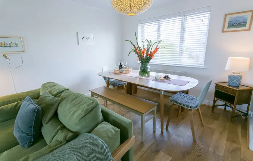 Sea Bell – ein Ferienhaus an der Küste mit Platz für 6 Gäste in 3 Schlafzimmern - Image 1