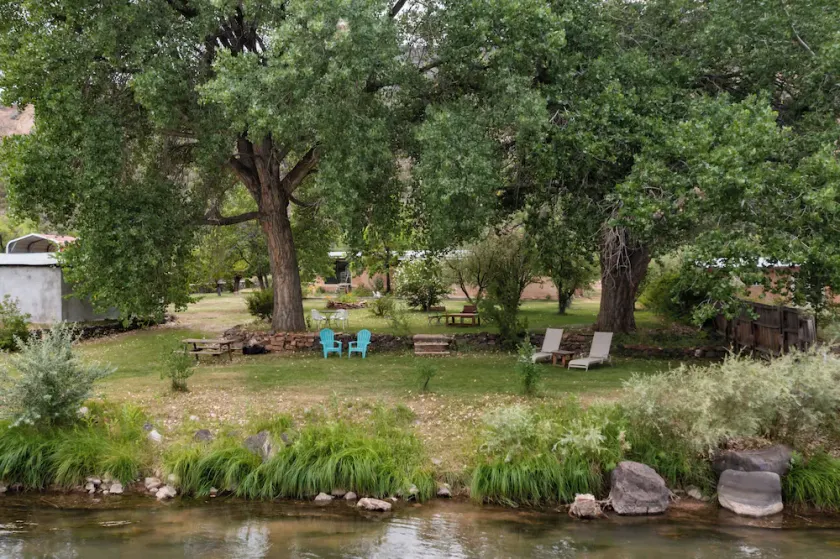 Relaxing Riverfront Taos Staycation, Pet Friendly! - Image 1