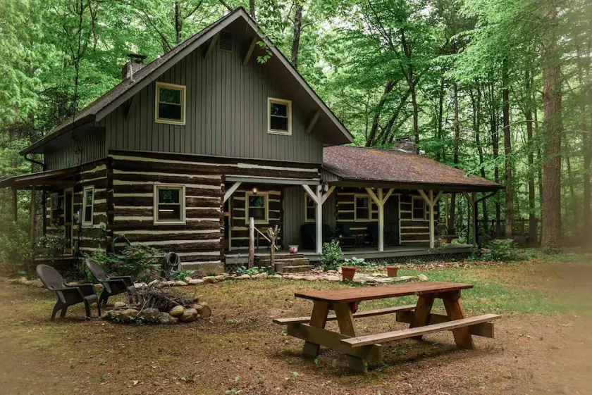 Hikers Retreat in the Linville Gorge Forest - Image 1