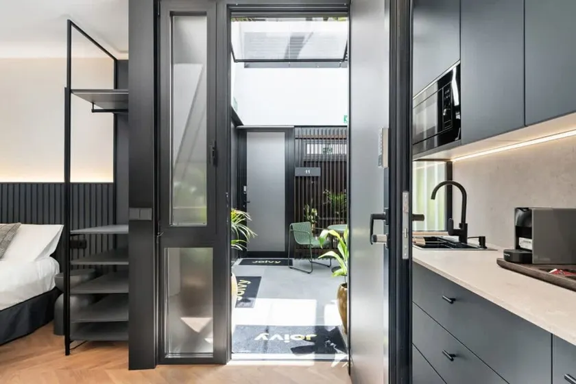Pac Fico Patio Suite Near Retiro - Image 1