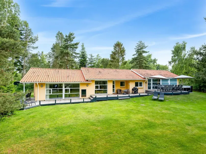 \"Tovi\" - 600m from the sea by Interhome - Image 1