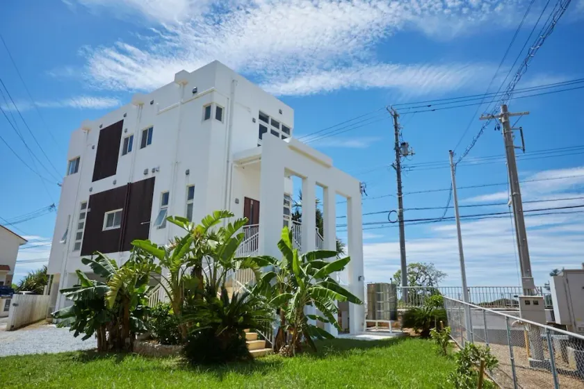 Onna Village near Maeda Cape 14 people with luxury / Kunigami-gun Okinawa - Image 1