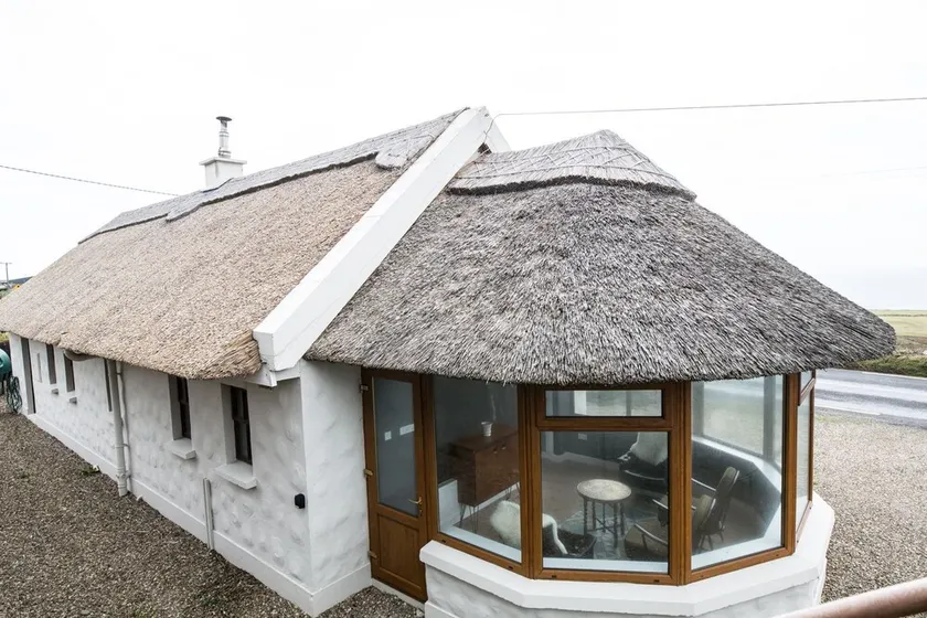 Storytellers Cottage - Sea Views - Image 1