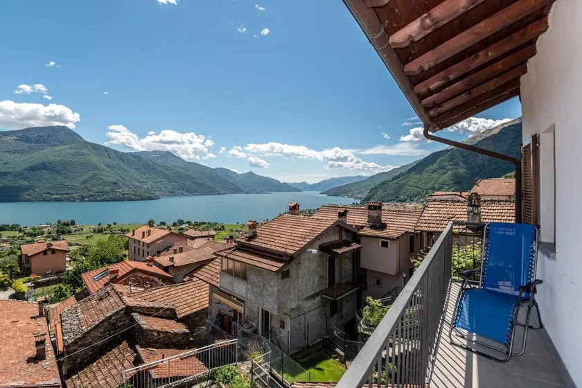 Matteo Holiday Home with Panoramic View - Image 1