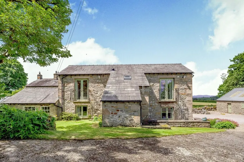 PICKLE BARN, family friendly, with a garden in Kirkby Lonsdale - Image 1