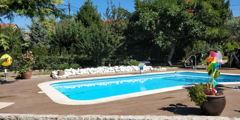 Apartment in a house with garden, pool and barbecue, 10 minutes from Pontevedra - Image 1