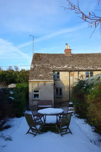 Charming, secluded, characterful cottage in the heart of Lechlade - Image 1