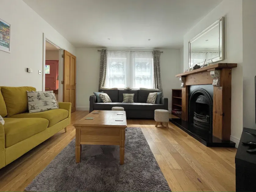 The Little Nest. Spacious house in the heart of town - Image 1