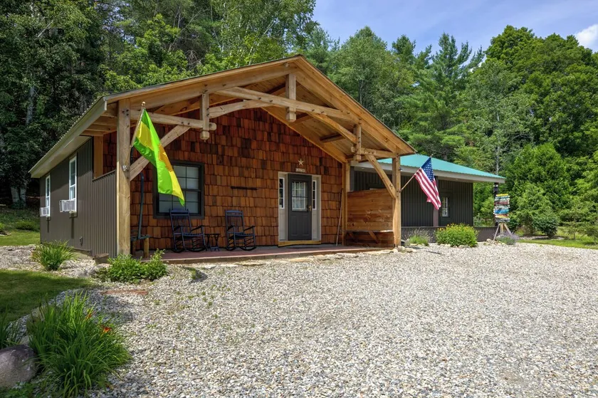 Lake George, Loon, and Schroon -Hot Tub -Firepit -Gameroom -Kayaks -Pets - Image 1