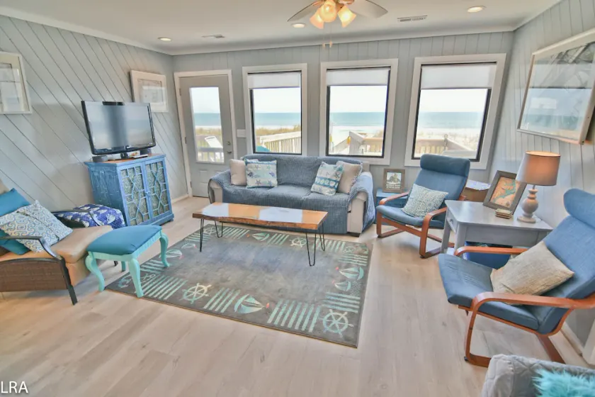 Turtle Watch - Enchanting Pet und Family Friendly Oceanfront Gem - Image 1