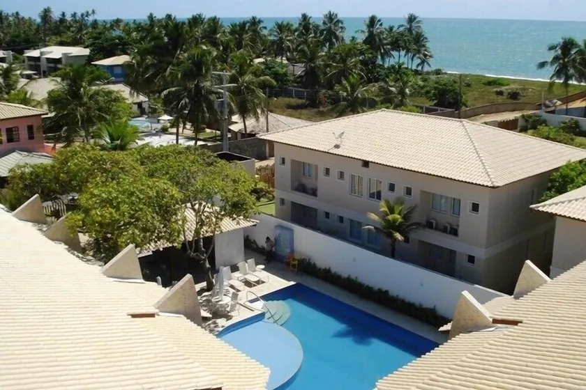 Beautiful village, 4 bedrooms, 3 suites, 2 balconies, pool, 100m from the beach - Image 1