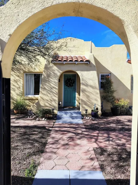 Historic 3 BR 2 BA home, with cozy Casita. Walk to the U of AZ campus. - Image 1