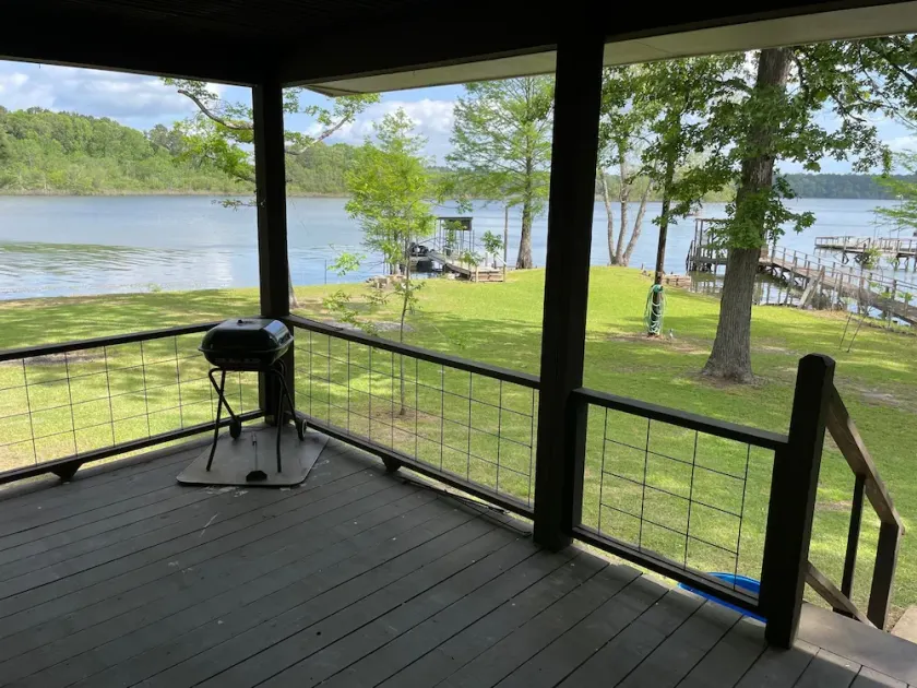 Toledo Bend waterfront Great for family vacation, fishermen or hunter's. - Image 1