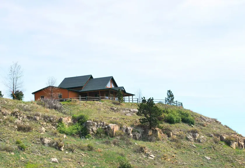 Comfy, country home with an Unrivaled View. Only 20 minutes from Mt. Rushmore! - Image 1