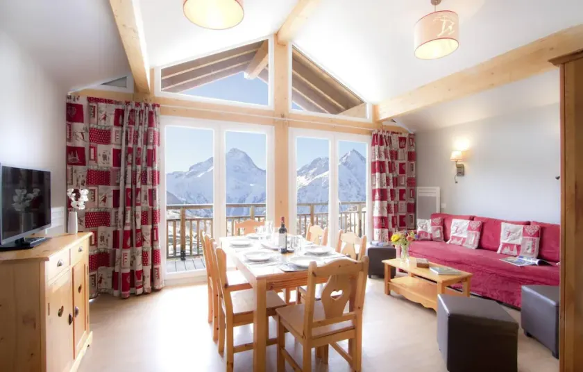 Centre station, piscine, télévision, casier à ski, 27m², Les 2 Alpes - Image 1