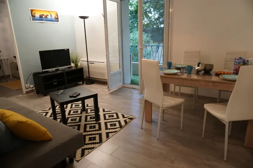 T3 Design  confortable calme spacieux et bien situe vu sur jardin a Montpellier - Image 1