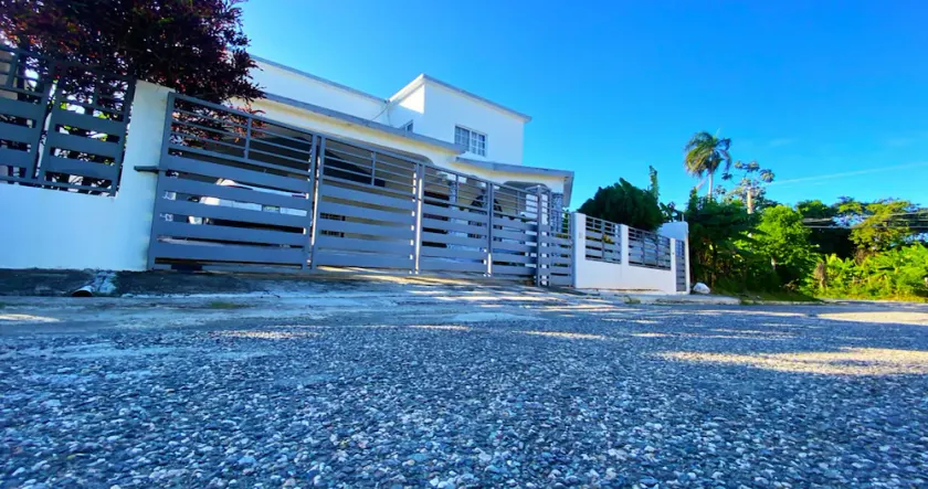 Quiet Apartment, 3 Minutes From The Beach, 24H Security, Excellent Internet - Image 1