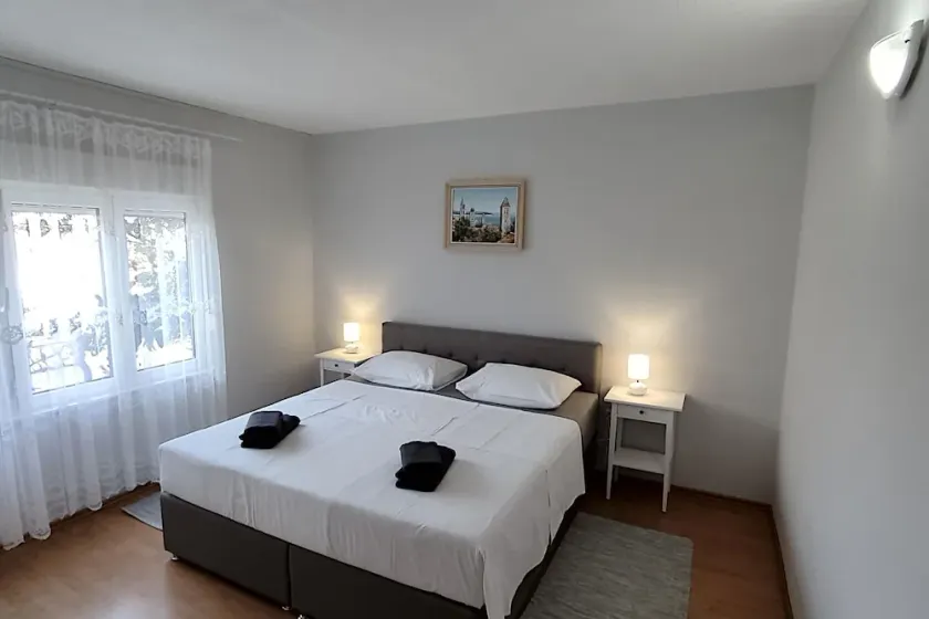 Appartements I Francs, 30 m de la mer, quai de bateau, salle communautaire, air - Image 1