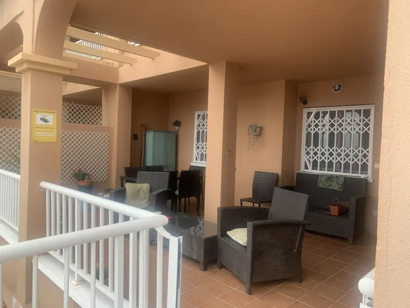 Spacious 2 bed 2 bath apartment with sea view and large balcony - Image 1