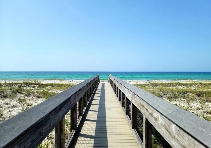 Tradewinds Condominiums #33 by Destin Getaways - Image 1