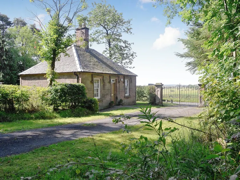 Gilminscroft Gatehouse - Image 1