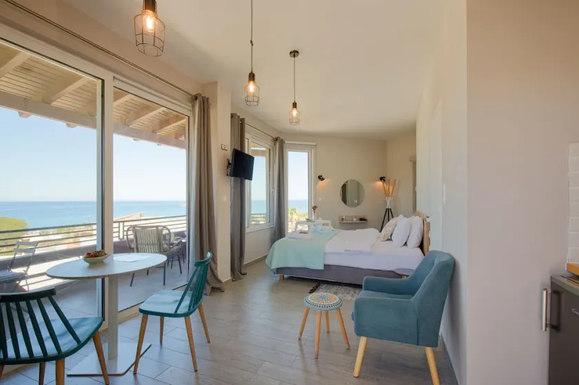 Yasmine Apartments and Rooms - Image 1