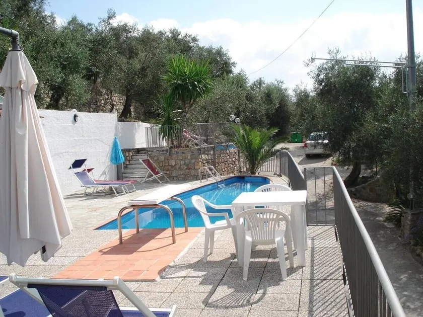 Cinque - Casetta Apartment with panoramic view, among the olive trees, sea 15 km - Image 1