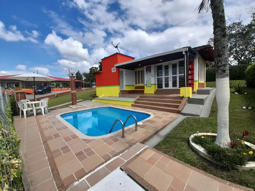 Villa Privada. Cerca del Parque del Café - Image 1