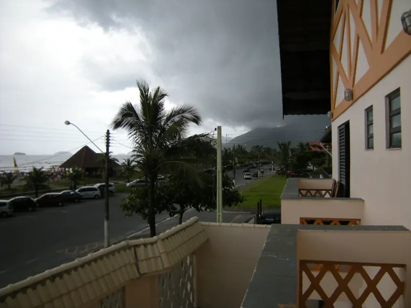 Apartment Front w / Beach Balcony overlooking the Beach - Image 1