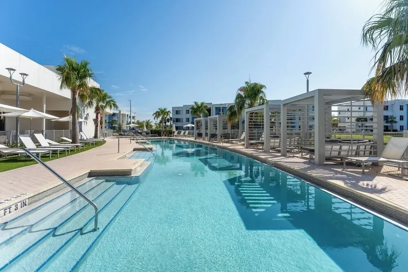 Daytona 2BR | Pool + Free Parking, Pets - Image 1