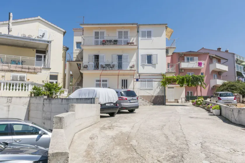 Apartment Stane - Image 1