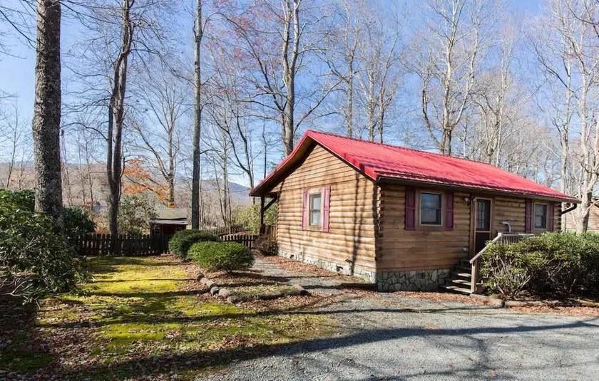 Mountain Muse - Cozy Cabin, Beautiful Setting! - Image 1