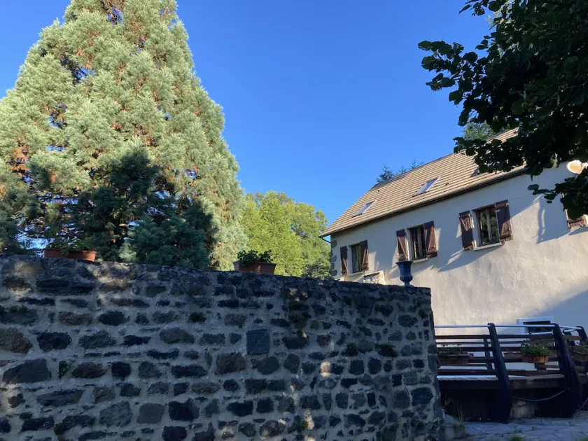 House - Image 1