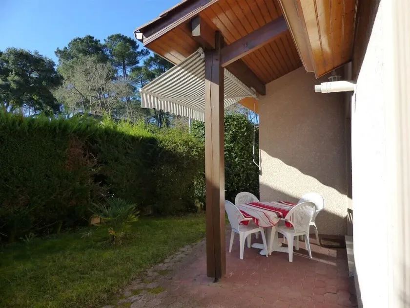 CAPBRETON. Résidence LE BOSQUET AUX ECUREUILS. Villa avec piscine en copropriété - Image 1