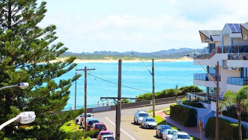 Luxury Apartment - Ocean Views & Large Roof Top Garden with Private Spa - Image 1