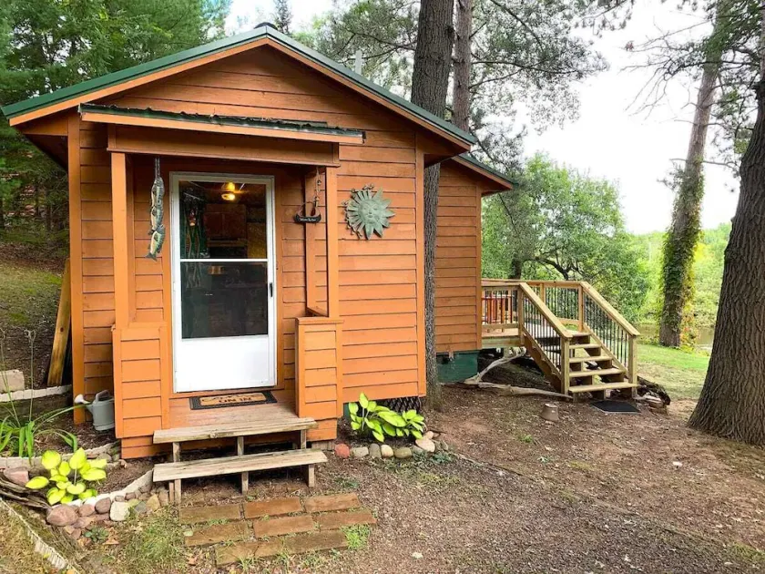 Cozy Cabin right on the Water!! - Image 1